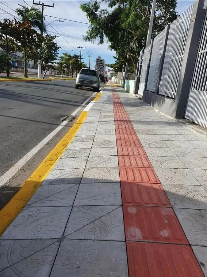 Residencial Hannah - Casa 6 - Porto Belo Sc - Bairro Pereque Semesterbostad